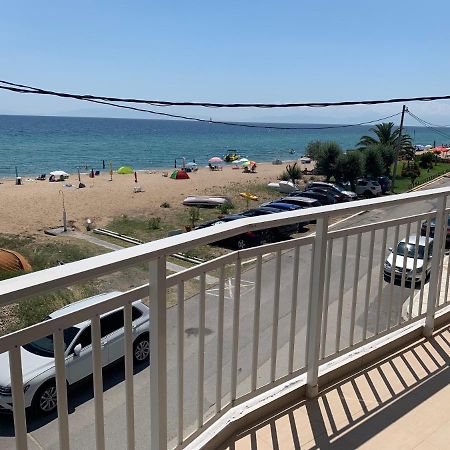 فيلا "Breeze" Front To The Sea - Hakidiki فلوغيتا المظهر الخارجي الصورة